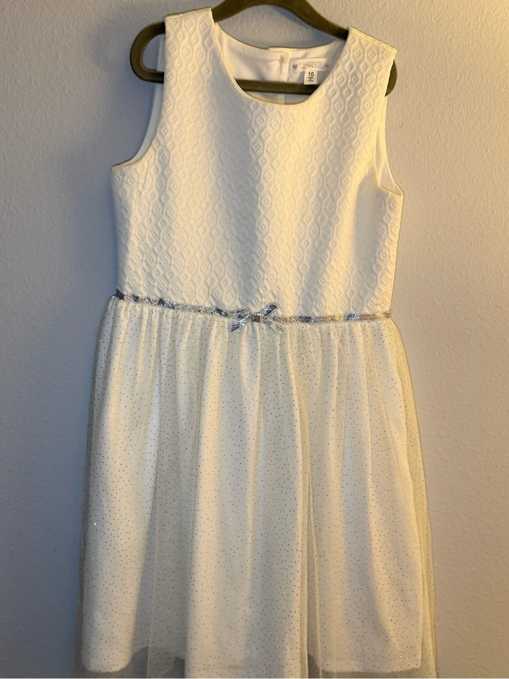 Nannette Kids White Girls' Sleeveless Sparkle Tulle Dress with Silver Bow